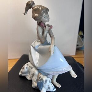 Lladro "Chit-Chat" porcelain figurine, model number 5466.